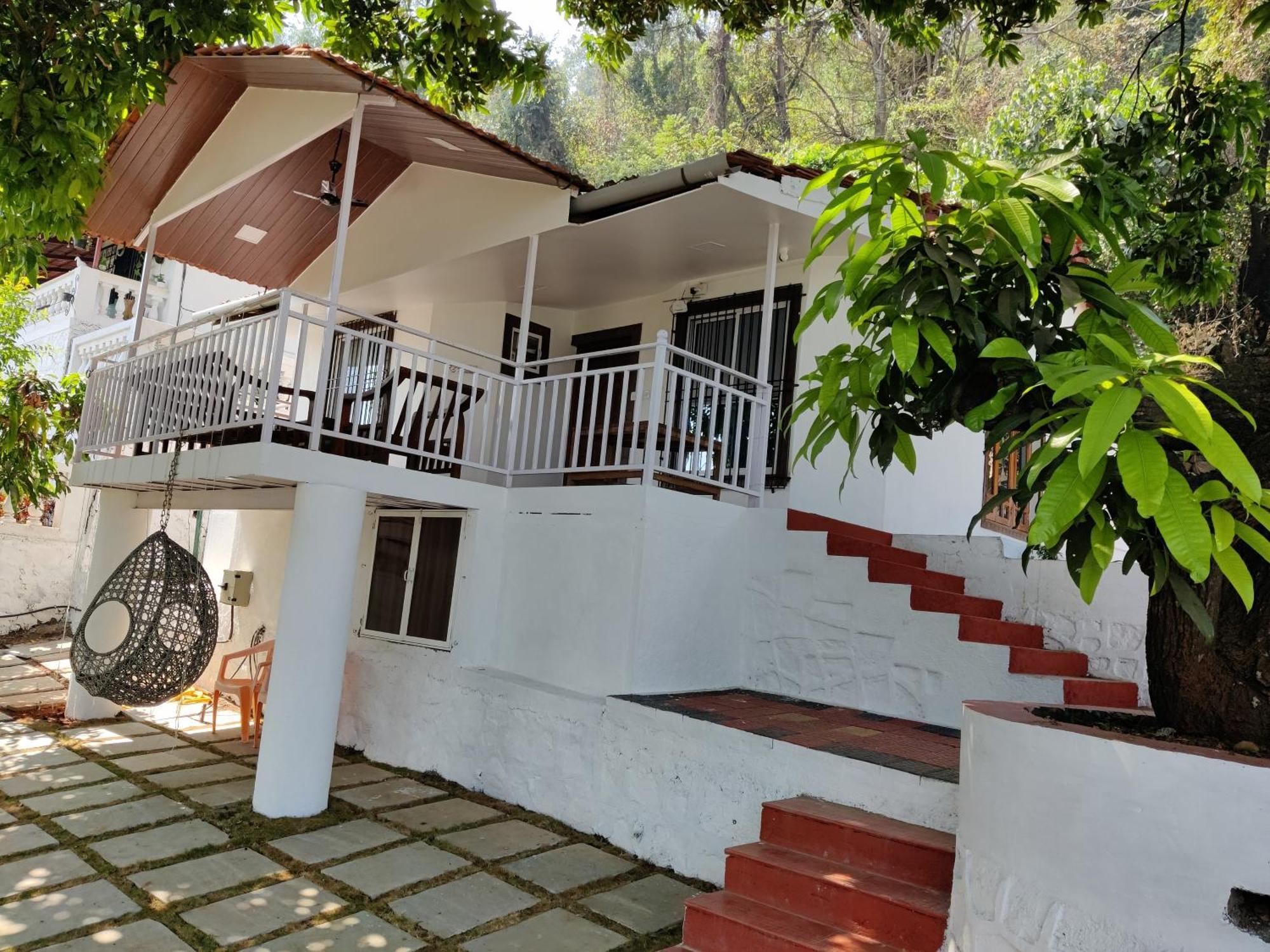 Whitehouse By Oxystays Hospitality Alibag